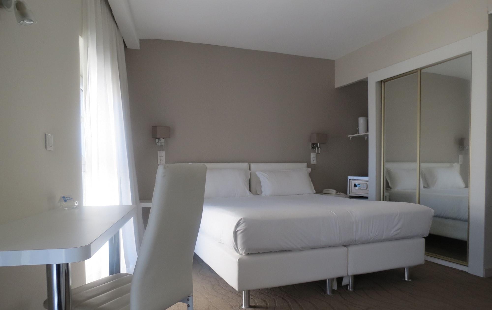 Hotel Ligure Кан Екстериор снимка
