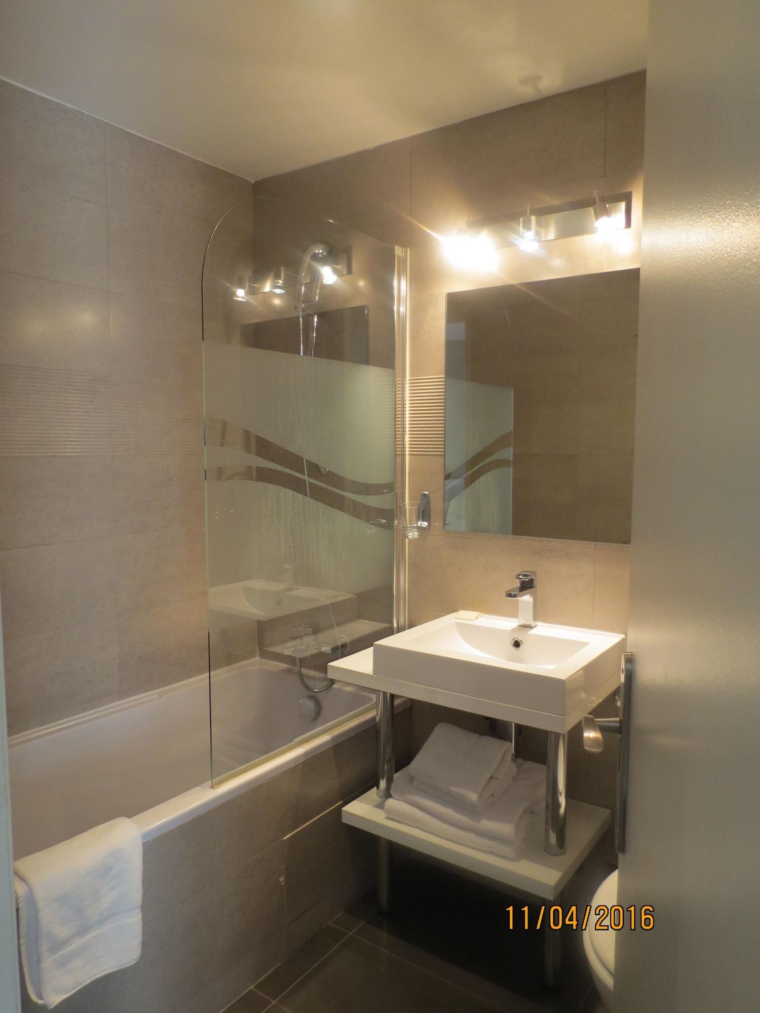 Hotel Ligure Кан Екстериор снимка