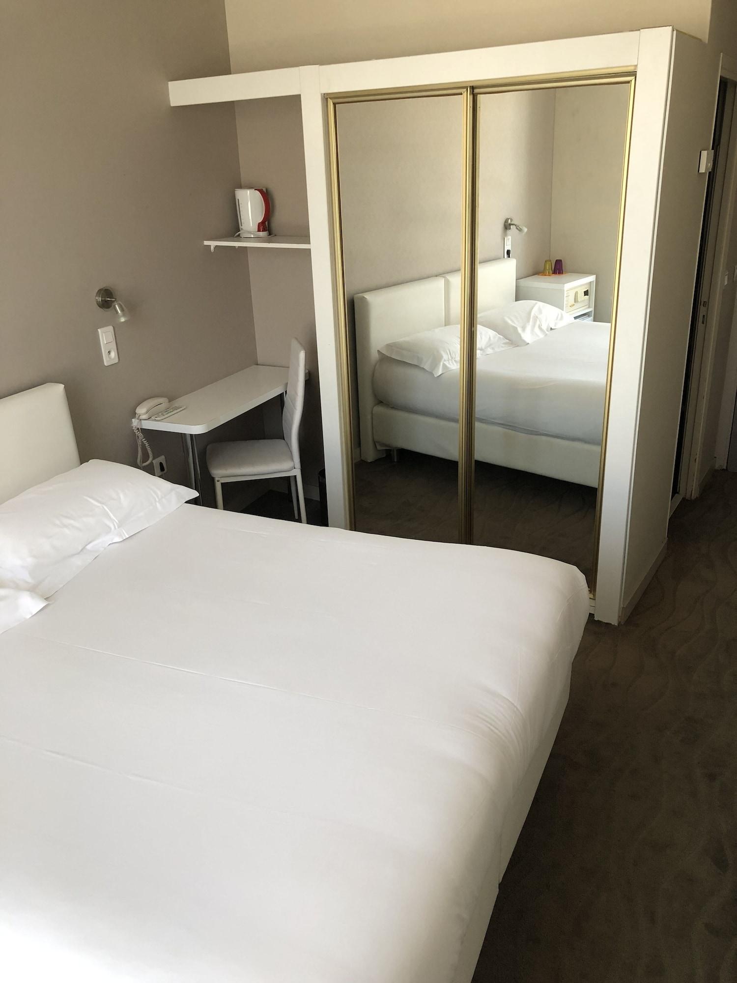Hotel Ligure Кан Екстериор снимка