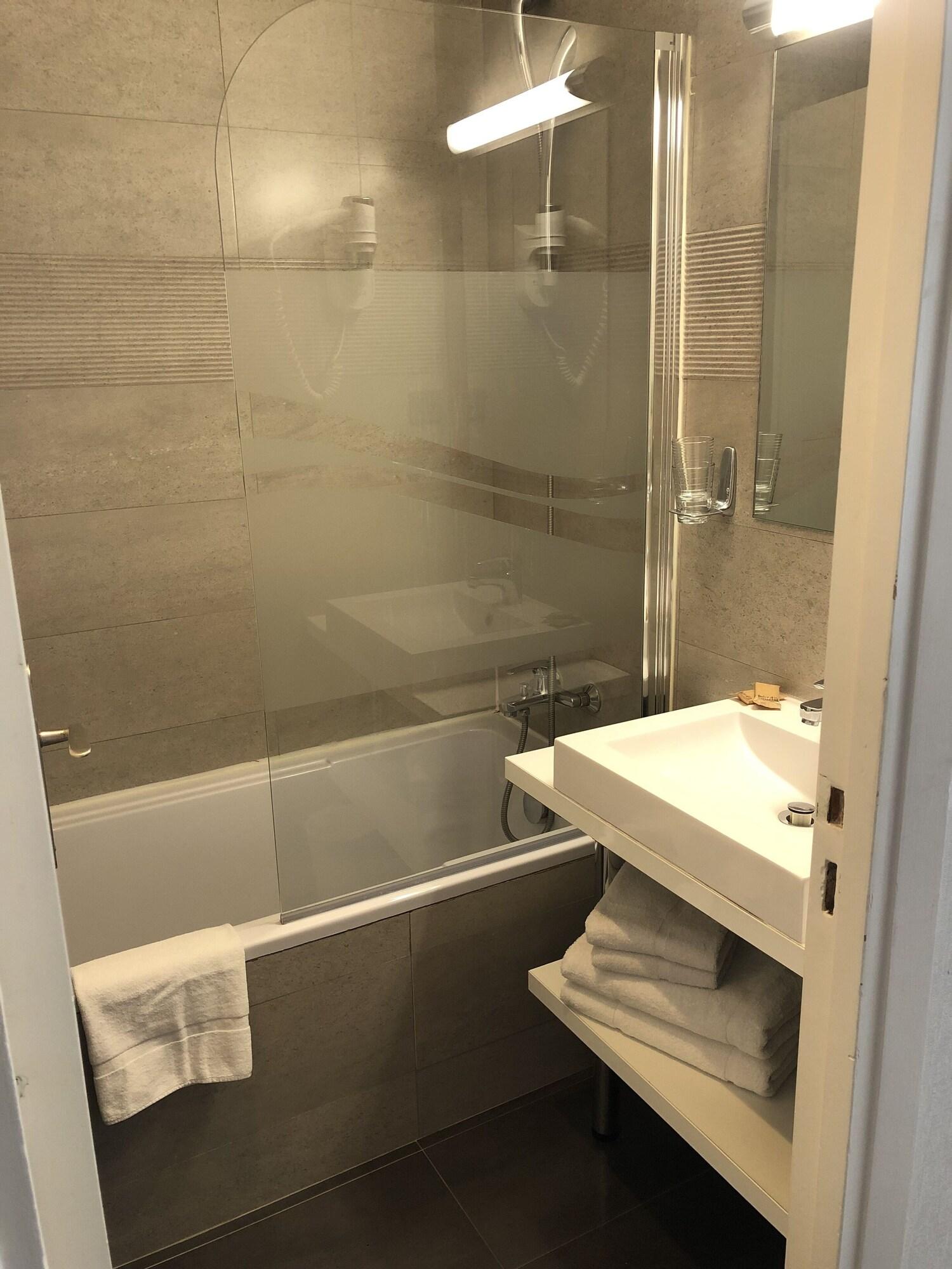 Hotel Ligure Кан Екстериор снимка