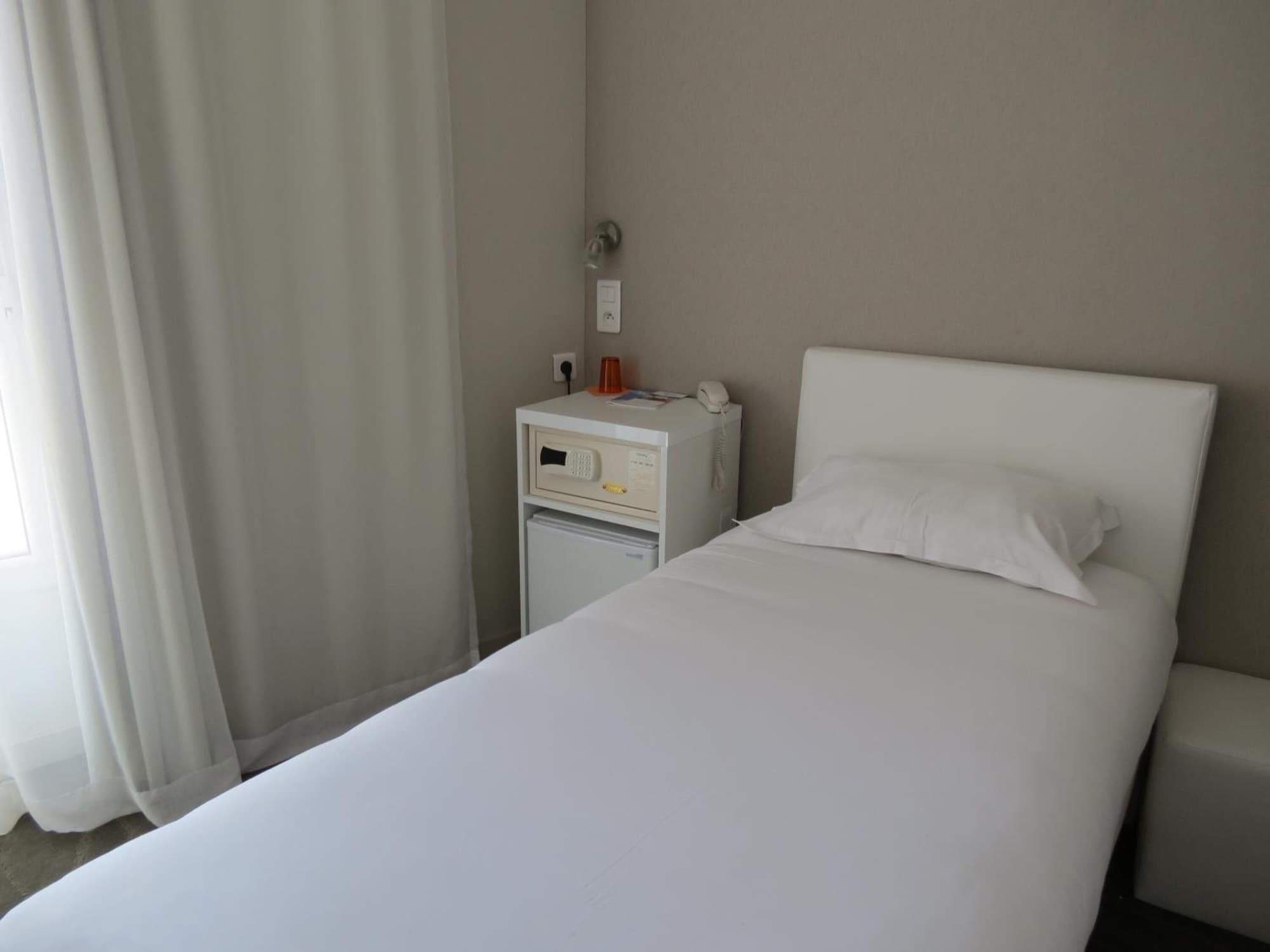 Hotel Ligure Кан Екстериор снимка