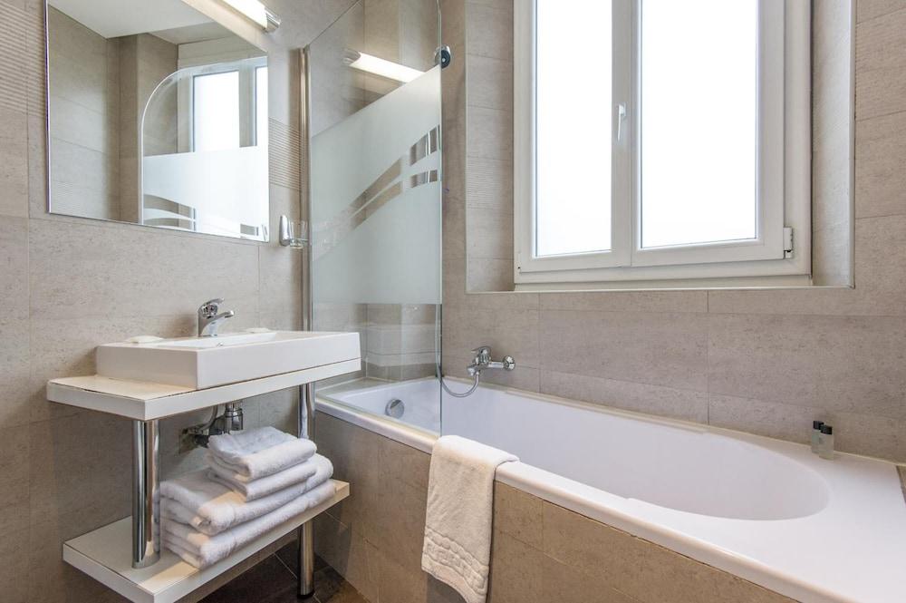 Hotel Ligure Кан Екстериор снимка
