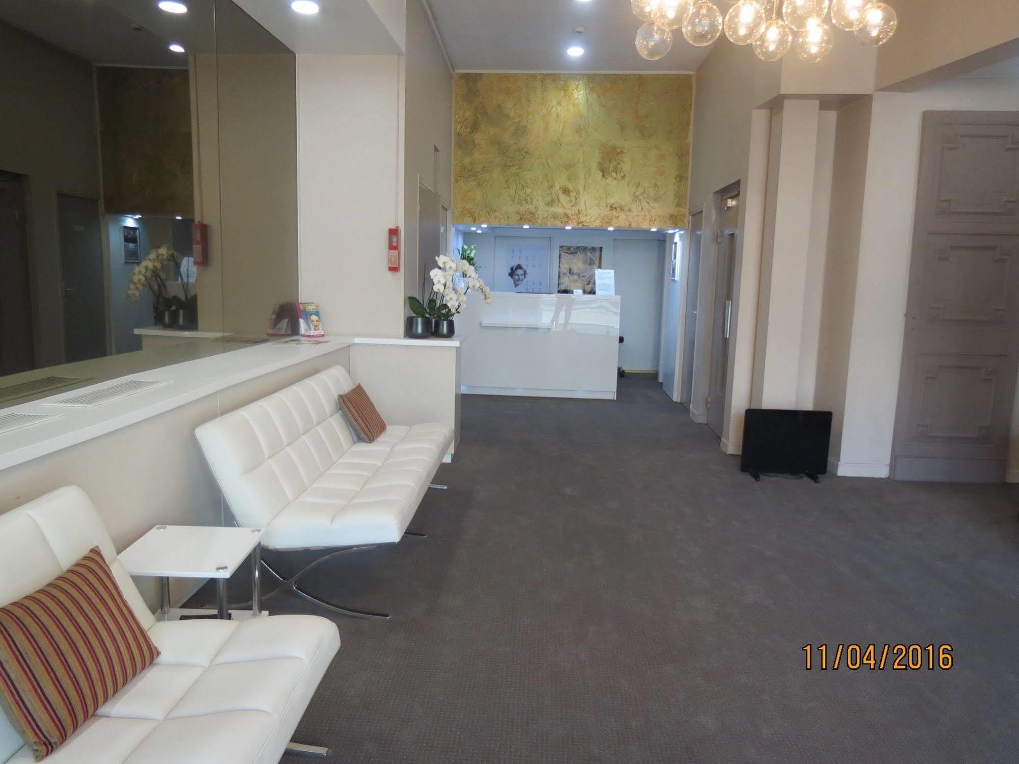 Hotel Ligure Кан Екстериор снимка