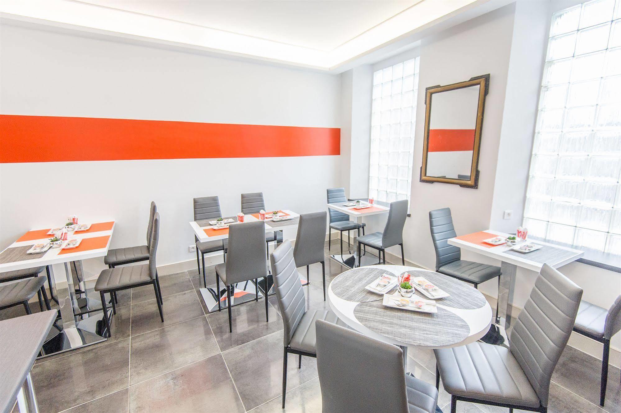 Hotel Ligure Кан Екстериор снимка