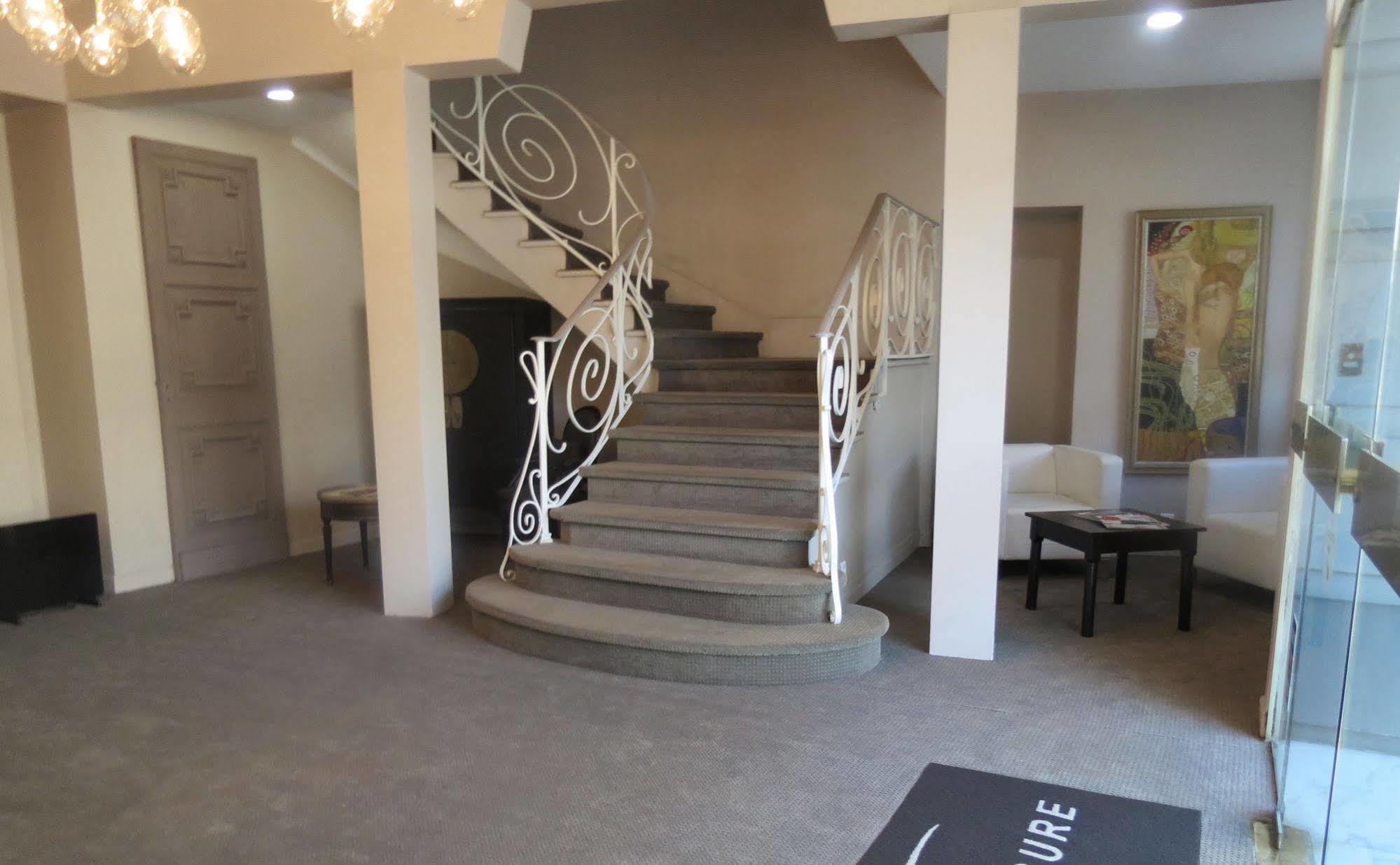 Hotel Ligure Кан Екстериор снимка